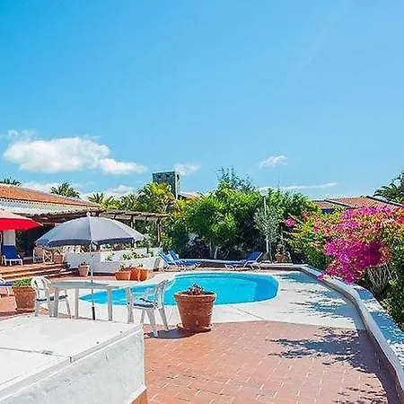 Prázdninový dům Maspalomas Sleeps 11 Pool Wifi *